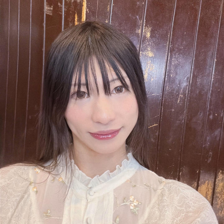 こんばんは、えりです☺️
月曜日のお仕事、今日もお疲れ様です☕️

まずは昨日会いに来てくれた皆さん、
本当にありがとうございました✨
すごく幸せな時間でしたっ💕

今日の出勤は18時から24時になります！

疲れた心と身体を私に預けて、
ゆっくり癒やされませんか？🌸

夜の落ち着いた時間から、
二人きりで時間を忘れてまったりイチャイチャして、
たっぷり癒やし合いっこしましょうね💕

あなたに会えるのを楽しみに、待ってますね🌸

えり

--
体験動画も見てみてねっ！
最近新作のAVも発売になりました！
リンク先にまとめてます✨️
lit.link/erihikami