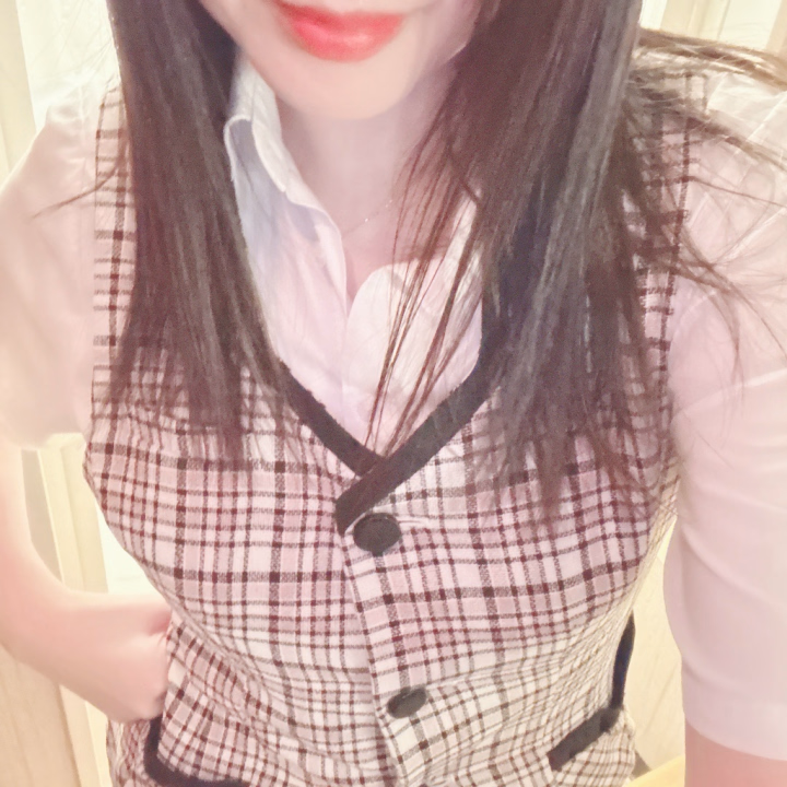 クラーク夫人
ありがとうございました😊

クラーク夫人で
私はまったりでしたが

ハマっている
配信が
イベントだったりして
そっちが見れて
良かったのかな？

明日は朝9時からいます

Instagram→ryo_ikuta_love