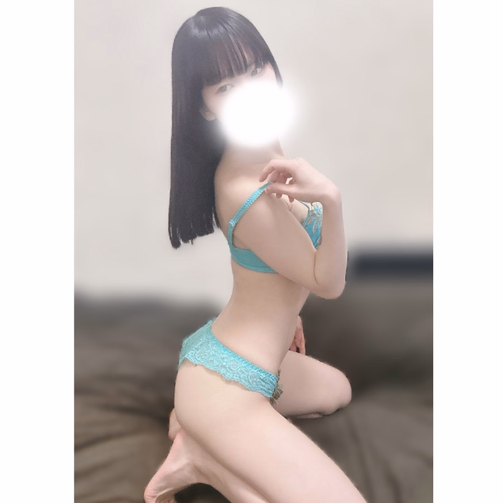 5/30のお礼だよ♡

💌75分のYちゃん
久しぶり〜♡会える時いつもなんかワクワクするんだよ〜♡♡
何話そ！なにしてたんかな！って気になっちゃうの！勿論らぶらぶするのも大好きなんだけど…それ以外だってソワソワしちゃうの、Yちゃんの人柄が良いからだね…😸😸
お話ししてﾁｭてしてまた話してぎゅってして
どんどんらぶい雰囲気になるのも良い…♡
今日もたくさん感じてくれたね♡
気持ちいい〜って伝えてくれるのすっごい嬉しいんだよ〜♡幸せで私も良くなっちゃった♡
会えなかった期間、心配なこともあったけど
色々楽しめてるならまあまあ🆗👌😾
飲み会も楽しんで♡また遊ぼうね♡
