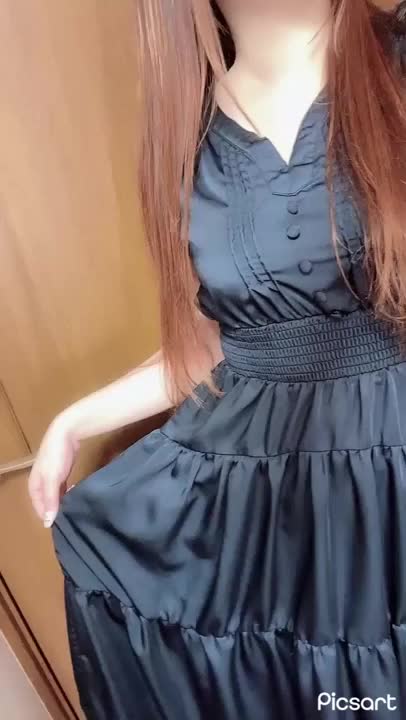 こんにちは！

ひなたです！

雨が降り始めてきてしまったようだ〜💭

前半来てくれたお兄さんありがとうございました！！

このあとも雨降り予報だけど
元気にお待ちしてます！

足元気をつけて来てください🍀
ご予約ご来店お待ちしてます🫶🏻