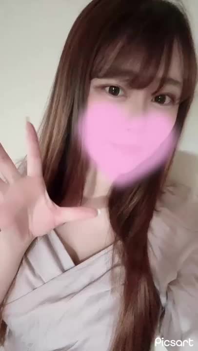 おはようございます！

ひなたです🤍

先日は完売ありがとうございました😊🫶🏻

今日は月曜日でお仕事のお兄さんも多いと思いますが
いつも通り元気に待ってるので
お時間空いたお兄さんぜひ🥰

ご予約ご来店お待ちしてます🥺
