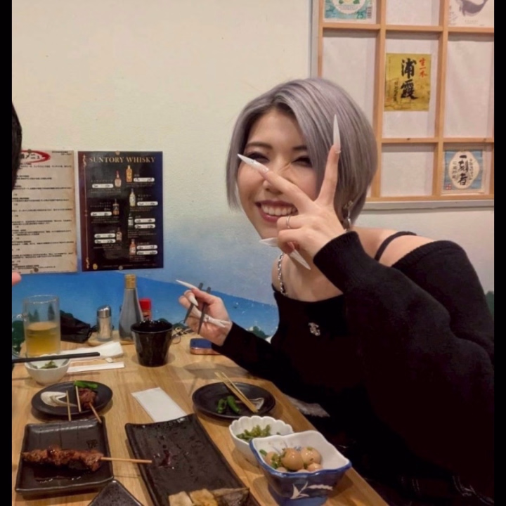 パネル、エクステつけてロングやけど
ショートになってますー🥹🥹🥹🥹🥹

すみません🙏🙏🙏🙏