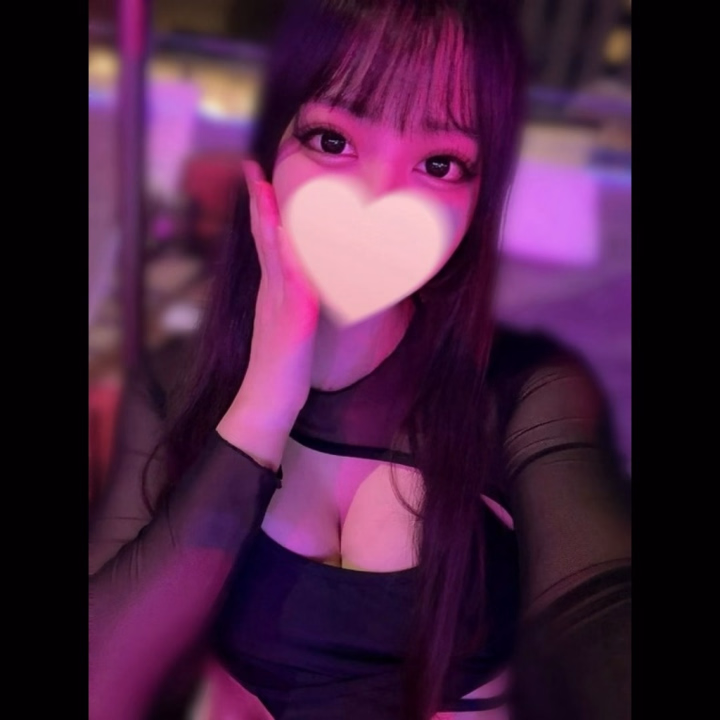 本日18時〜2時まで出勤してます❣️


1番手仲良し様ありがとうございました🌟

もう怪我には気をつけてね🙀笑

また会えるの楽しみにしてるよー♡


この後も2時までいてるので

お兄さんからのお誘いまだまだお待ちしてます💭



さな