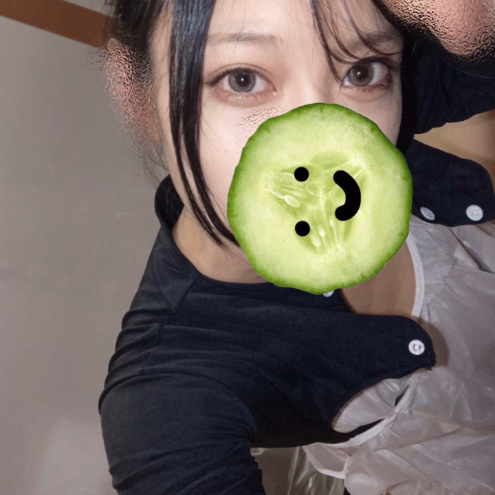 きゅうりがよこになってしまった
土浦ちょっと久しぶりでドキドキ💓ワクワク
ドキドキ💓ワクワクすぎて、ねねこ左の吊り革掴んでたのに、右の吊り革に持ち直したせいでそこを掴んでたおじさまの手にぎっちゃった
めっちゃびっくりしてた(´ . .̫ . `)
ちょっと早いけどハロウィンということでコスプレ引っ張り出してきたよ
レオタードメイドっち
この食い込み‼️懐かしい‼️
メイドさんの頭のふわふわ忘れてきちゃったから今日は猫耳つけてます
会いにきてにゃー