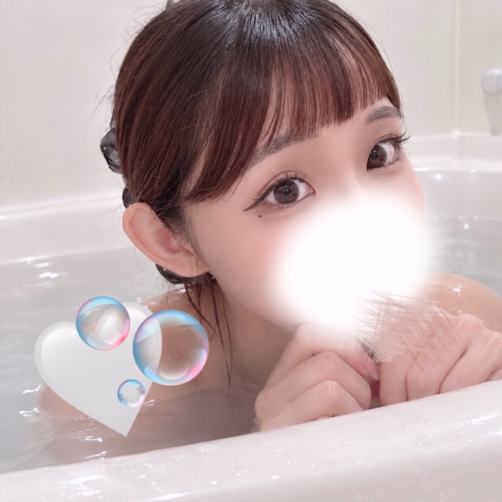 おはようございます☀️💗🫧

無事に元気になりました〜っ🥹💞
ご心配おかけしました🥲🙏🏻

今日は予定通り
⏰ 10:00〜18:00
出勤しますっ☺️🛁🫧🎀

今日は比較的、
ご予約お取りしやすくなっているので、
お時間が合うお兄さまがいたら
ぜひお誘いしてくれたら嬉しいなぁ🥰💗

みんな、今日も元気に
えいえいおーっ❣️❣️🌼💗

一緒に頑張ろうねっ（  › ·̮ ‹  ）🎀🫧