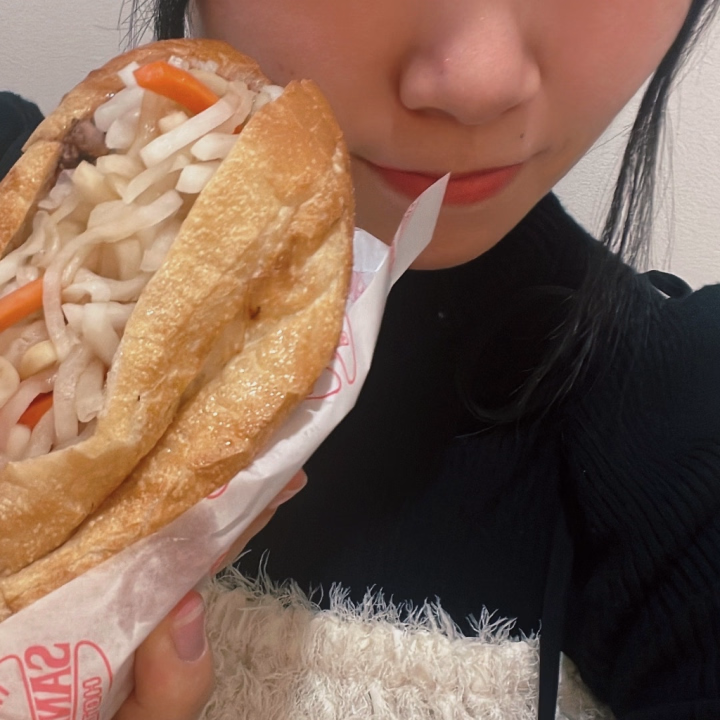 巨大すぎて滅🥪



今日は長め！19時くらいまでいる予定です！普段会いに来れない方も会えます！ラッキー！