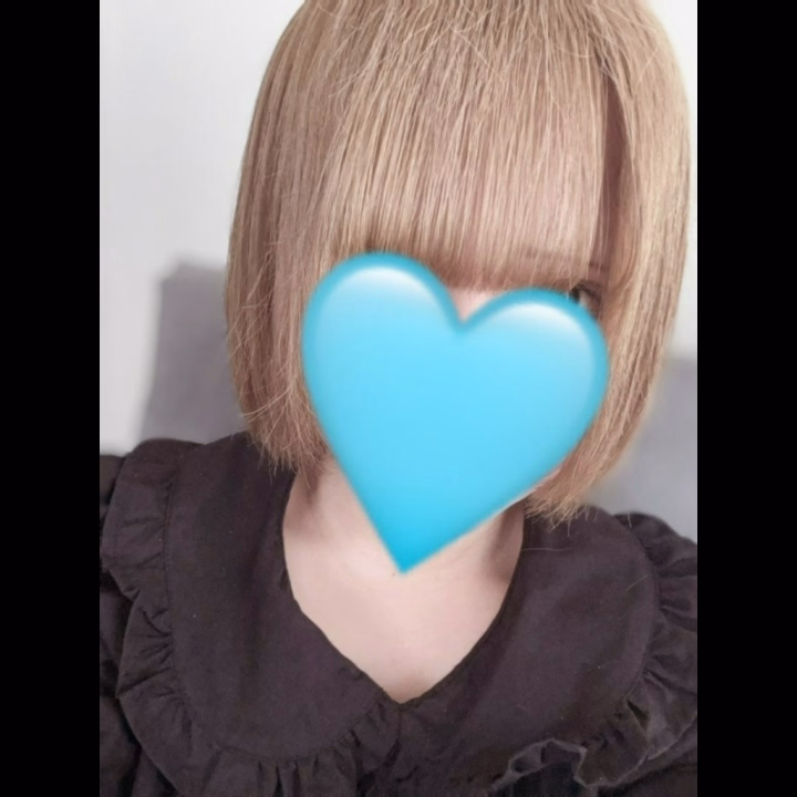 本日12時〜20時までいます🤍
少しでも気になってくれている方は、この機会にぜひ会いに来てください〜！💕
一緒に楽しい時間過ごそうね🫶🏻
ご予約お待ちしてますっ！