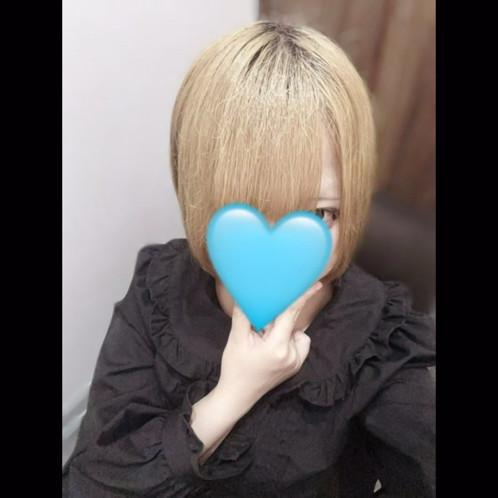 本日もありがとうございました🎀✨
退勤しました！

今日は100分コースのお客様がお2人、さらに60分コースのお客様も来てくださって、とっても嬉しかったです🥹🩷
楽しい時間を一緒に過ごしてくださり、本当にありがとうございました！

次回の出勤は25日(木) 12:00〜20:00です！
またたくさんの方とお会いできるのを楽しみにお待ちしております💕