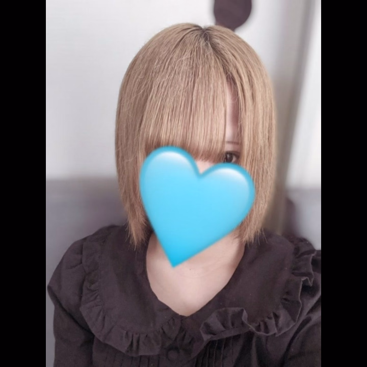 本日16時から23時くらいまでいます🫶🏻
今日もたくさんお話したい気分なので、会いに来てくれたらとっても嬉しいです🥺🤍
初めましての方も大歓迎です✨
少しでも気になってくれていたら、ぜひ遊びに来てください〜！！💕