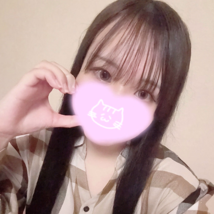 お部屋涼しくしてるよ〜🎐꙳⋆

湿気凄くて前髪終わって
お兄様に会えないよ~😢って状況だったけど

スタッフさんのお力借りて復活しました☺️
(ありがとうございます🙇‍♀️)

このあと
ご予約してくれている
お兄様気をつけて来てくださいねっ🎶

まだまだ、お誘い待ってます💭💕