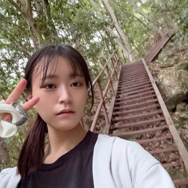 ゆずはです。ご無沙汰しております。

明日から3日間(水木金)12時から出勤します！いつも通りゆるっと頑張ります、よろしくお願いしますദ്ദി^._.^)♡

（^^===================3♡
体調不良で上旬からずっと沈んでいました。2週間連続で週末の勤務をお休みしてしまい、また、ご予約やご連絡をしてくださった方への連絡ができず、申し訳ありませんでした。


1度お休みしてしまうと何も手につかなくなってしまうので、体調に気をつけてこれからもぼちぼち出勤していきたいと思います…。