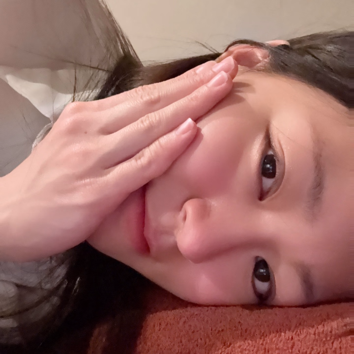 わたしは授業は態度良く受けるしテストの点も良いけど宿題ができないような子供だったのですが、成長したら接客はできるけど写メ日記が書けないオトナになってしまいました……。

今日もゆるぼち頑張ります。写メ日記ではなく接客を…笑