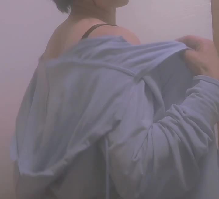 ​見ているだけで、本当に満足しちゃうんですか……？

​優しく、激しく、たくさん撫でまわされるのが大好き

あなたの指先や濡れた舌で、頭のてっぺんから足の先まで、ぜんぶグチャグチャになるくらい優しく刺激してほしいな……♥

​ちょっと触れられただけで、体も声も、あなたに反応して我慢できなくなっちゃうの。ベッドもベチャベチャになっちゃうよ🐳💕

​ねぇ……今日はもっと奥まで、あなたと深く絡み合って、めちゃくちゃにされたいな(〃艸〃)💕

​20:00まで、後少し……

寂しくてウズウズしている片桐を、早くお部屋でグチャグチャに乱しに来てくださいね？