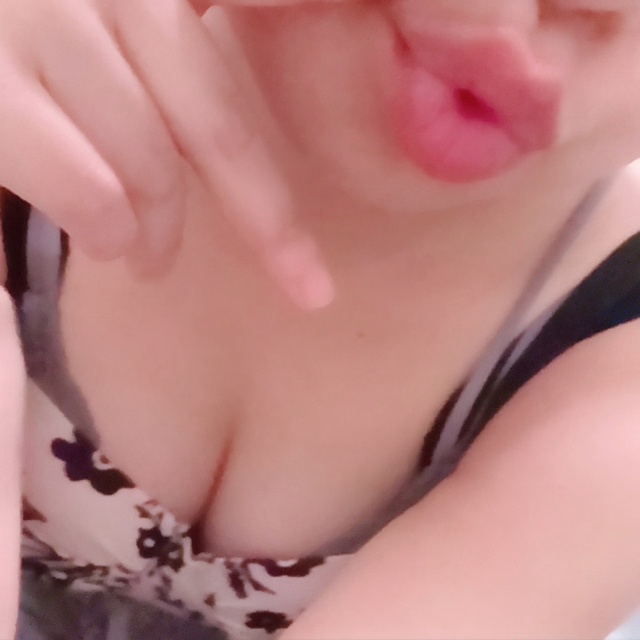 どんな体位がすき？？？

わたしは、
対面座位と寝バックかな////

あとは、
お風呂がすき🫧🫧🫧.。

水のなかで生活したい