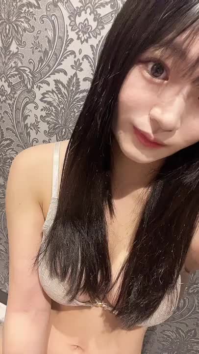 おはようございます☀️
今日は日曜日！
ゆったり時間過ごしている
お兄さんが多い日なのかな？☺️


明日からまたお仕事かぁ😮‍💨って
思っているお兄さん！！
私でパワーチャージ
しちゃいましょっ❣️❣️


土日しか会いに行けないって
お兄さん、今回水曜日までなので
今日が狙い目ですっ

たくさん今日もお兄さんのこと
待ってます♡♡♡