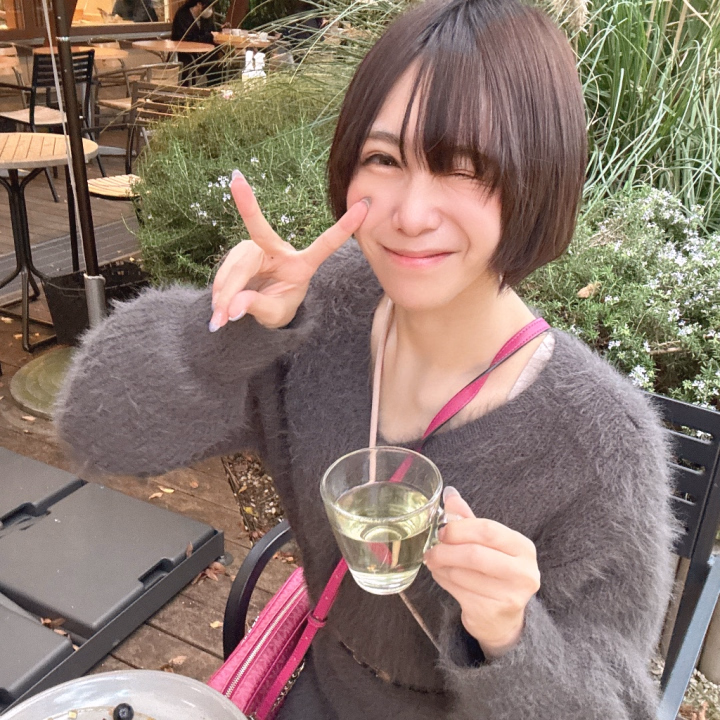 おはよう！

昨日の夜から色々あって
今出勤です！

少ない時間ですが遊んでいただけると嬉しいです☺️

明日はすでに満了です🙌🙌