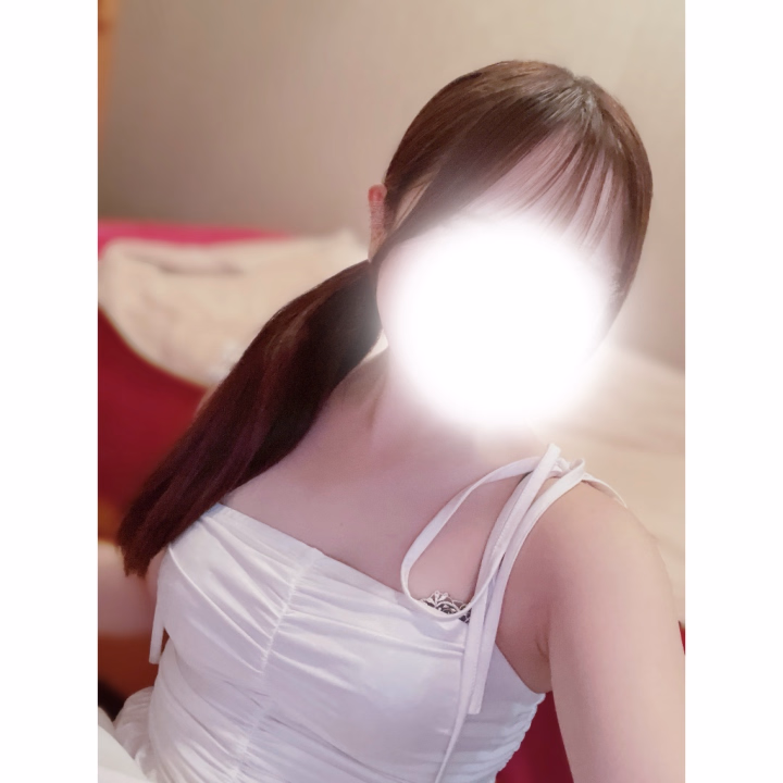 遊んでくれたお兄さん方
ありがとうございました🌱


やっぱり自撮り苦手ですわ〜

雨降ってるけどこの後もよろしくねん