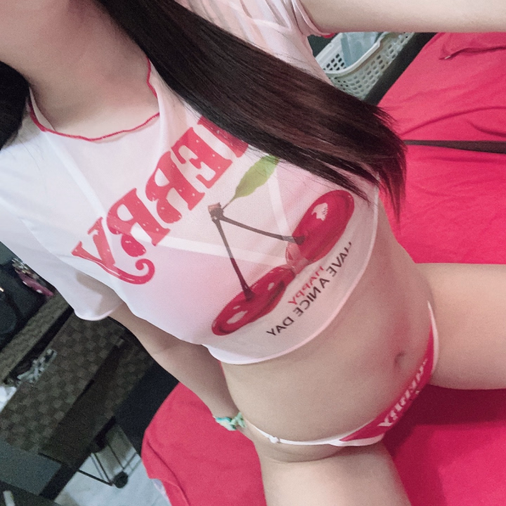 先程お誘いくださったお兄さん
本当にありがとうございました🥲💭

たくさんいちゃいちゃして
幅広い話もして楽しかったね（＾ν＾）👍🏻
ふ◯ら気持ちいいって言ってもらえて嬉しかった♡

只今からすぐにご案内可能です◎

お昼休憩にリフレッシュしに来ませんか？///

お兄さんの感じてる声とか顔見たらたくさん責めたくなっちゃうし
たくさん責められたいなあ♡