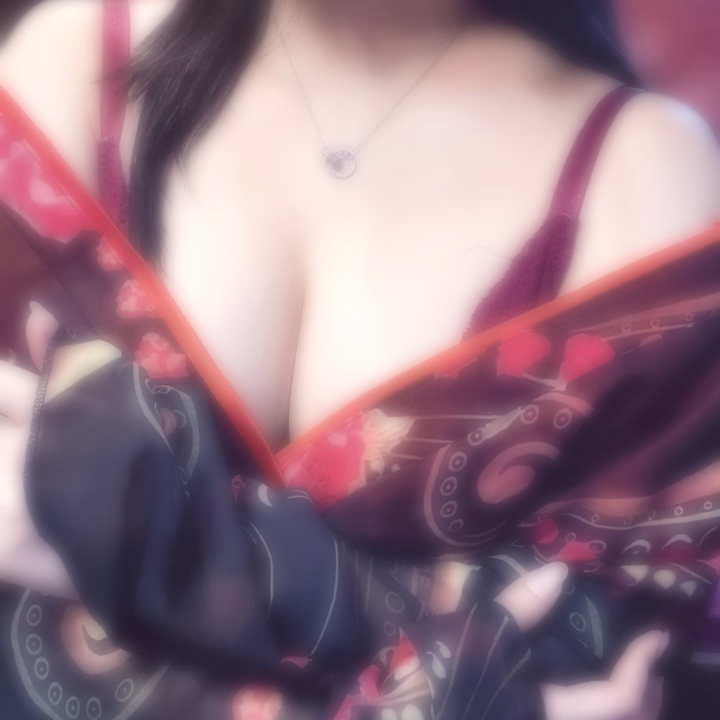 今日もありがとうございました🫠🩷
明日18:30出勤です👘

夜中配信は1:00頃予定❣️
ご飯作りながらの配信です🍳

❄️きよか❄️