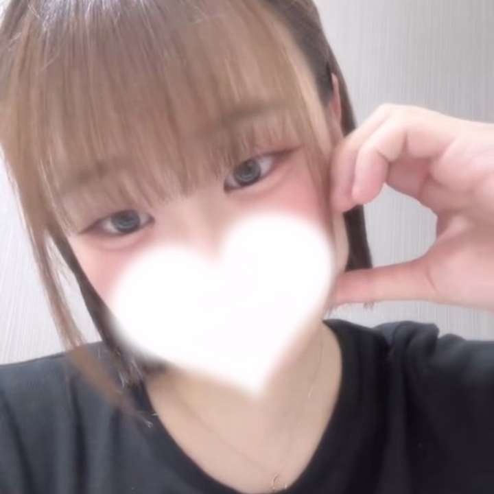 れのです🐰🤍

この間は体調悪くて休んでしまいました💦
なので今日は久しぶりの出勤です🫶
れのに会いに来てくれたら嬉しいなぁ🥰💞

19時からラストまでいるので会いに来てください❤️

ご予約ご来店お待ちしております🌷💕

れの🐰🤍