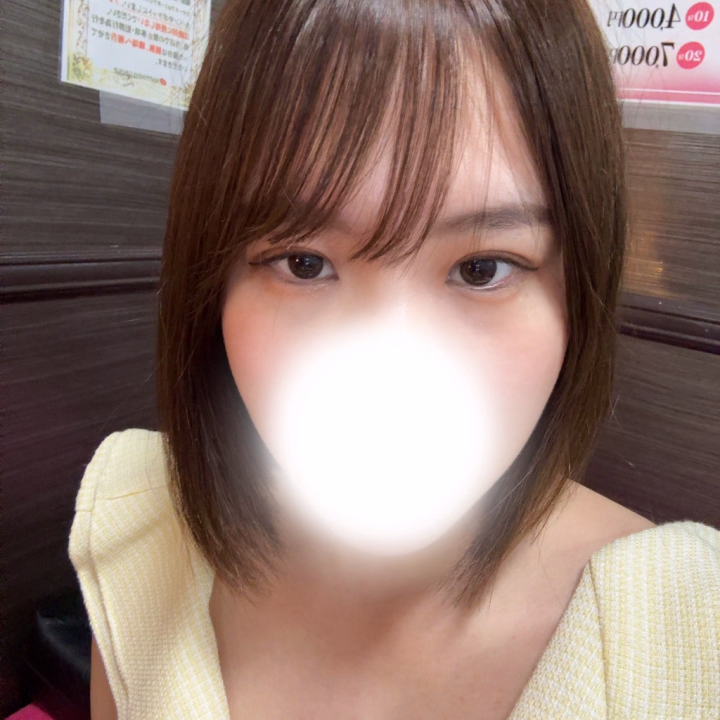 ちかげです〜

昨日バイオで恐怖体験した🫨

12時ぴったりくらいにお部屋で1人で待機してたら急に大音量で音が鳴り出して、火災報知器？かなって思ったの😭
(ちかげはタバコ吸わないけどね)

原因不明でコールしたんだけど、よく見たら時計のアラームがなってました💦

基本目視しかしないし、音なってるの初めて見たから驚いた〜〜って話です😮‍💨


15時までいるのでお誘い待ってます👍
今日逃すと1週間くらい空きます〜

ちかげ