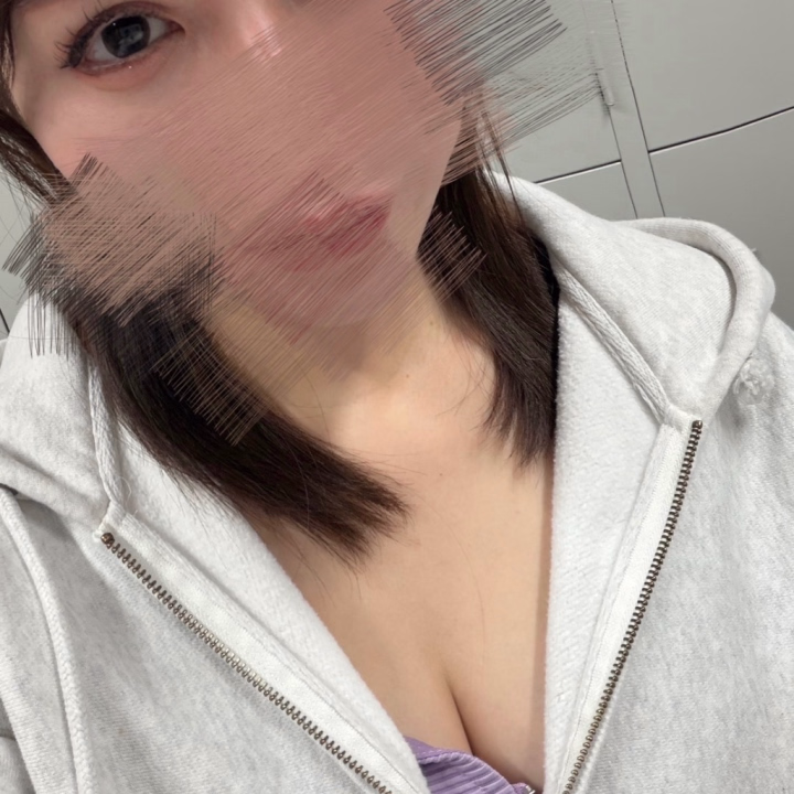 久しぶり〜☀️
3ヶ月ぶりに出勤したよーん❣️


ヘアメもしてきゃわわにしてもらいました❤️


今度から夜出没予定なのでよろしくねーん‪(っ ॑꒳ ॑c)❤️❤️❤️