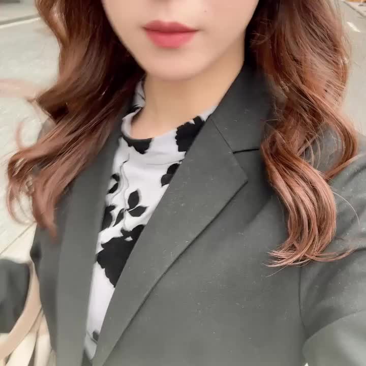 雰囲気伝わるかな⁉️
美容室で髪綺麗にしてきました✨
こちらのお仕事は秘密なので
お顔は公開できませんが…😭💦

明日本指名様貸切コース
ありがとうございます✨
デート楽しみましょうね🐰❤️