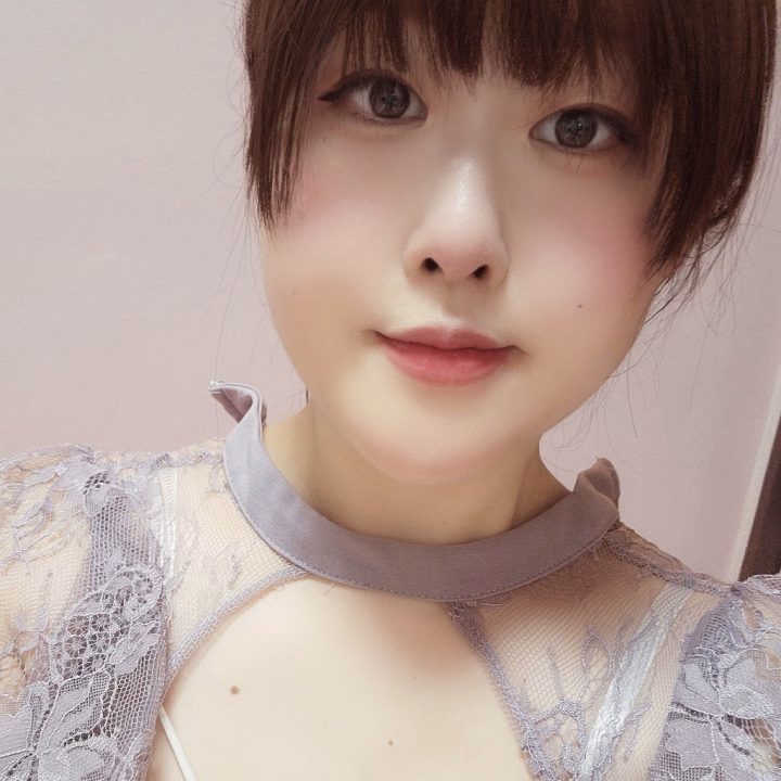 こんばんは!
明日 急遽 12時~いる事になりました🍀
久しぶりのお昼からで
なんだかドキドキワクワク🩷
日中しか来れないなって
お兄様は明日の機会にぜひ!!
ご予約、お問い合わせお待ちしてます📞