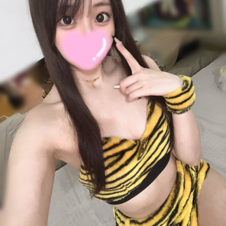 今日もたくさんお誘いありがとうございます😊

お店バタバタしちゃってて
だいぶ待たせてしまったお兄さん
ごめんなさいでした😭

このあともラストまで
まだまだ遊んでください🥺💖

🎀ゆさ🎀