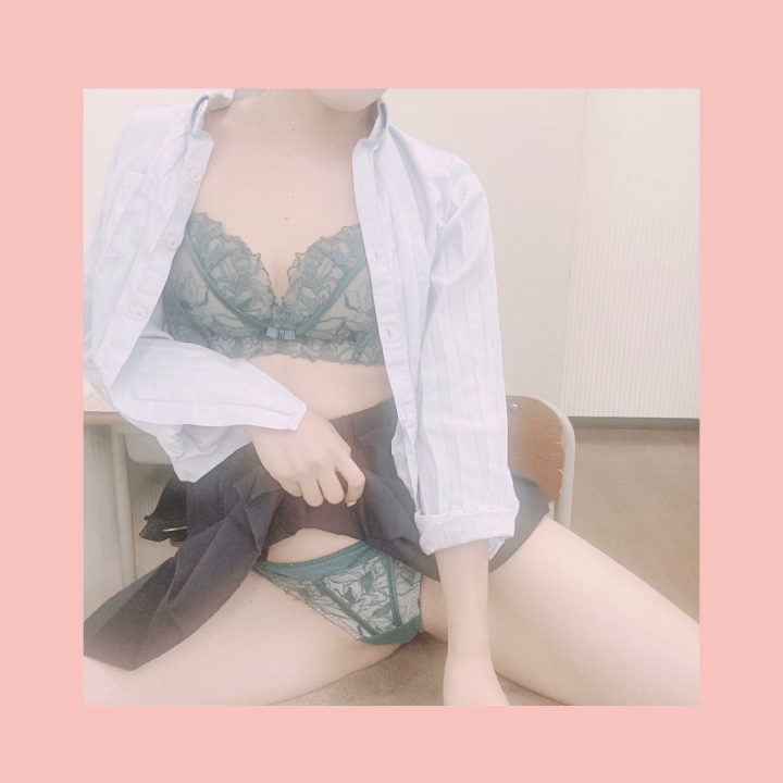 20:00-LAST
いてるので遊びに
来てくださいっ😢🤍
