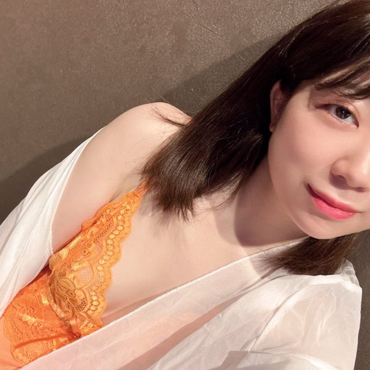 本日のお兄さん🫣

9:00~のお兄さん👦🏻
お仕事お休みとのことで、すすきのに遊びに来てくださいました✨フェラで即イキ😳私の事を沢山知りたい様子で色んなお話をしました🎶

12:00~のお兄さん👦🏻
仕事を中抜けして遊びに来てくれました😊声が良いと褒めてくれて頭も良いねと言ってくれました(⑉･ ･⑉)フェラでイってくれました😘💋

13:30~のお兄さん👦🏻
出張で遊びに来てくれました❣️潮吹きこんなに出るんだと感動してくれて、流石すすきの‼️と言ってくれました😭一緒にチューしながらイッちゃったね👅


気持ちよくなってくれて、気持ちよくしてくれて、沢山お話してくれて楽しかったです🫶
