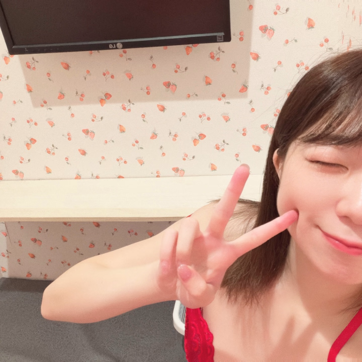 おはようございます☀️
今日はセカンドドアの方にいます🙋♀️
なんだかテレビが増設された模様…⁉️
今後のセカンドドアにご注目👀
本日もお待ちしております✨