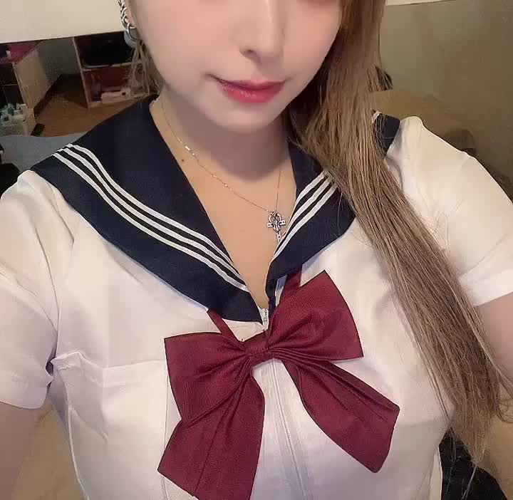 脱ぎ脱ぎ❤️



えっちだよね？



セーラー服脱いでえろい女になる瞬間みるの興奮する？




実はルーズソックスもはいてるからそれもゆっくり脱ぐととてもえっちだなあって個人的に思うんだけど、どう？



コスプレイベント開催中だからできることだね！笑




つかさのギャルセーラー見に来てね？



お誘いまってるよ？





つかさ🪽