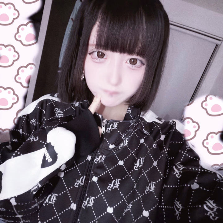 そういえば

凍結🧊怖いけどまたつくってみたよー

お店のことだけじゃなくて

りりあの日常？ひとこと？つぶやき？

ツイートしていけたらいいなって
思ってる！(⸝⸝◜𖥦◝⸝⸝)

フォローしてたくさん見てねーっ ̫ -˘♡。

Xアカウント名⬇️
@riria_tw_kiseki