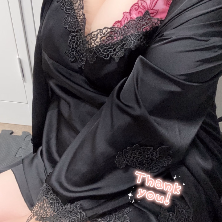 たっしー♡

今日は初グリーン車ありがとうございました☺️
ずっとお喋りしてて、すごく楽しかった🫶
色んな質問とかちょっとふざけ合って笑いあって、時間があっという間でした😳
たくさん水飲んで、足つらないようにしてね🥲
悶絶の話大変そうだから、心配です🥺
久しぶりにお店来てくれて、楽しい時間過ごせてたら嬉しいな💓
また会えるの待ってます🥳
