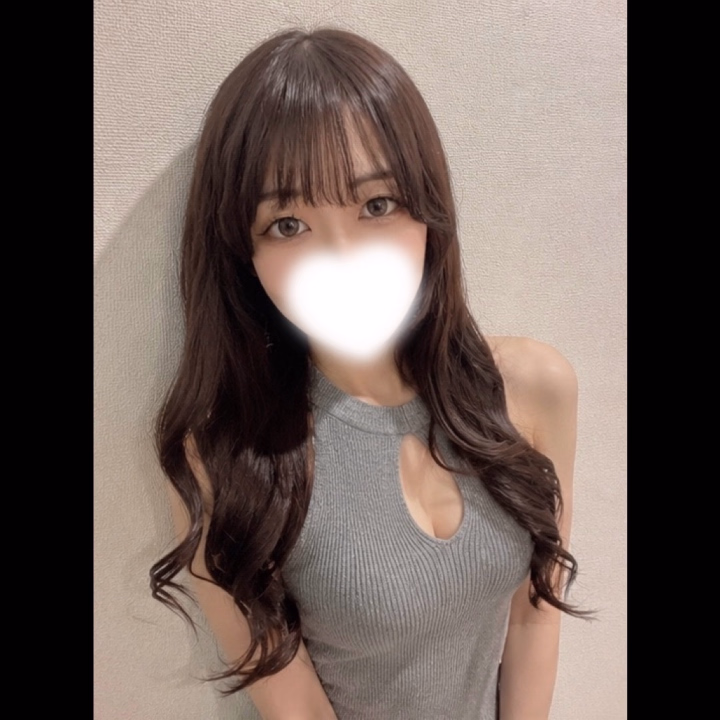 優しく責め続けられちゃうと
イきやすい体質で、、
イっちゃった時って最高の快感だし、この人にイかされてるって思うとそんな自分に興奮する。それを見て楽しんでるお兄さんを見て更に興奮する。
その姿を思い出してオ○ニーするのが日課だったりします㊙️
出会うおにーさんみんなに
スタイル褒められてうれしい💓
スタイルの良さは約束します✨✨
7日間の 期間限定でお店にいます!
毎日、10時〜ラストまでいます
今日もラストまでお誘いお待ちしてます!
せあ