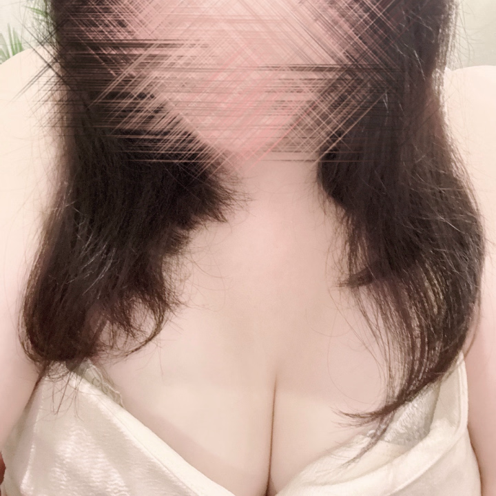 ぼたんさんもヒメチャンネル始めたよ〜！！
応援よろしくね☺️💕

そして今日も23:30まで出勤！
頑張るよっっ💪
ぜひ会いに来てね💗💗💗

#おっぱい ❤️