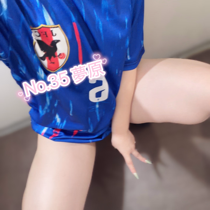 おはようございます!!☀️
夢原です!!

今日は19時までいます！
きのう髪のインナー染めたのでよかったら見に来てください🎵