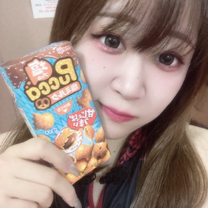 最近 ドハマリしてるお菓子 🍪
これね、ほんっっとうにおいしいの .ᐟ.ᐟ
みんな食べてみてね 🤭🎶