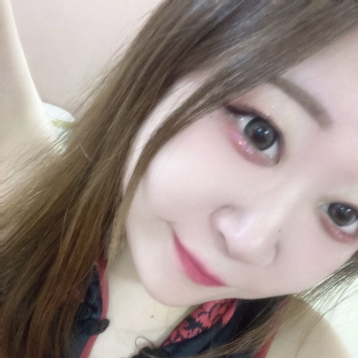 学生の頃は ずっと おでこ丸出しでした 😸
前髪伸ばすか迷うな 〜〜 かわいい？