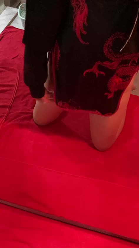 ちらり ⋯ 🫣💦


おとこのひとって、見えるか
見えないかの瀬戸際が好きって
どこかで聞いたんだ🫶🏼


これは 見せすぎ⋯？？