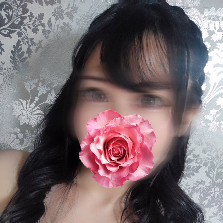 昨日も本指名様方と写真で選んでくださった方ありがとう😻

今日も本指名様からの事前のご予約嬉しすぎっ😍
金曜夜、遊びましょ♡
19:10〜LASTご案内できます✌
(お一人日曜へのリスケ承知しました👌)

【明日はお休みです！】

6/19(金)19:10〜LAST
6/21(日)7:00〜17:40＆19:10〜LAST

あやめ【池袋・桃李】