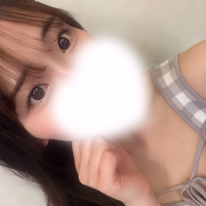 お久しぶりです😭しおんです！

長い間お休みをいただき申し訳ありませんでした💦
5月頭から喉風邪を拗らせに拗らせ、軽度の肺炎になってました😭💧

せっかくご予約頂いていたお兄さま、申し訳ありませんでした🙇
ありがたくもトークでご心配してくださり、優しいお言葉もありがとうございました🥲💖

体調を鑑みて16日はお休みにさせていただきましたが

本日5/14.5/15は出勤させていただきます✨

ご予約もありがとうございます😭💖
久々にお兄さま方にお会いできるの嬉しいし楽しみやし嬉しいし🥲笑

久々のお仕事なので動きがぎこちなかったらすいません😹笑

全力でがんばりますのでよろしくお願いしますっ✨☺️


しおん