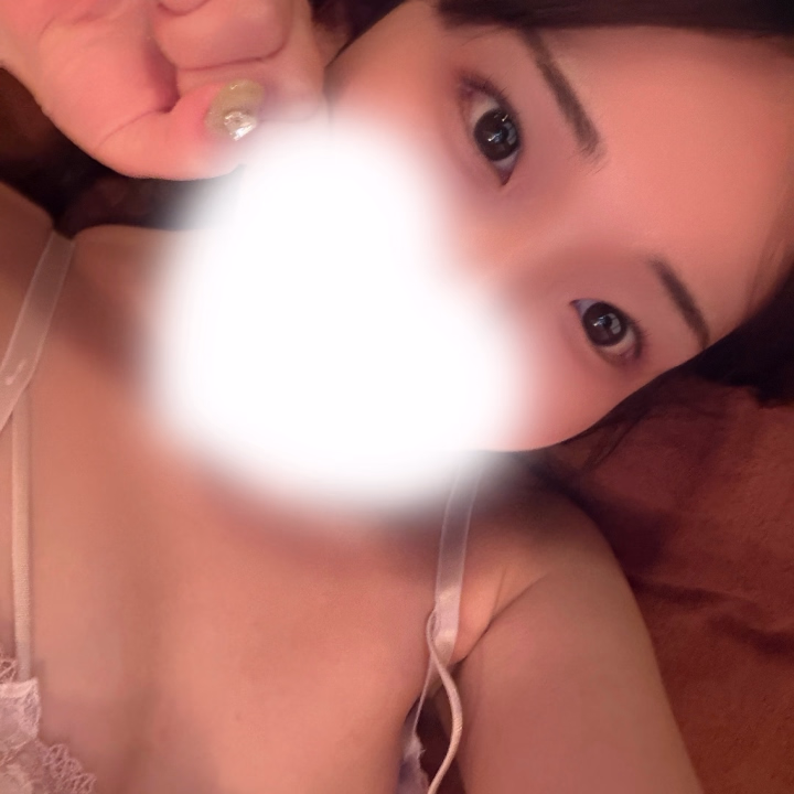 🤍4/16 17:30頃〜のお兄さま

本日はありがとうございました☺️💖

しおんがしっかり癒されてもーた笑笑
ありがとう😽

お兄さんが笑ってくれるからめっちゃふざけちゃったけど大丈夫でしたか🥹笑

あと触り方が気持ち良すぎていっぱいねだっちゃってごめんなさい😹🙏💖ありがとーう✨

帰ってゆっくりやすんでね✨
あとお互いに無理せずがんばろーう！🥹✊🏻

またお会いできますように🎀


しおんより