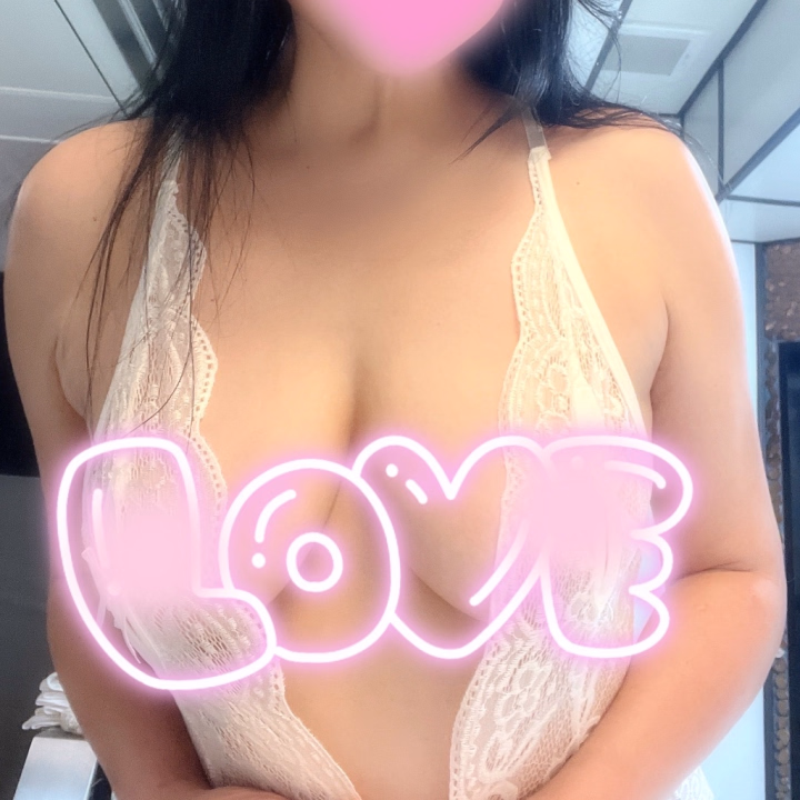 今月末までの空き状況❣️

17(水)
完売ありがとうございます🈵

20(土)
13:30から15:30まで🈳

21(日)
9:00から14:00まで🈳

27(土)
9:00から10:40まで🈳
13:00から15:30まで🈳

28(日)
9:00から14:30まで🈳

お会いできたら嬉しいです💗



⭐️メール 
sumire.tohri@moimoi.re 

姫予約はメールでも承ってます❣️ 
☆お名前(偽名でも可) 
☆ご希望の日にち 
☆ご希望の時間 
☆ご希望のコース(50分、70分、100分、120分、140分…など) 
明記してください❣️ 

お誘いお待ちしてます🥰 

私からのメールが迷惑メールフォルダに入ることもあるようなので、チェックしてみてくださいね🙏✨ 

⭐️Ｘもやってます❣️ 
@sumire12201220 
フォローしてね💕︎ 

⭐️L.I.N.Eでもご予約お待ちしてます❣️