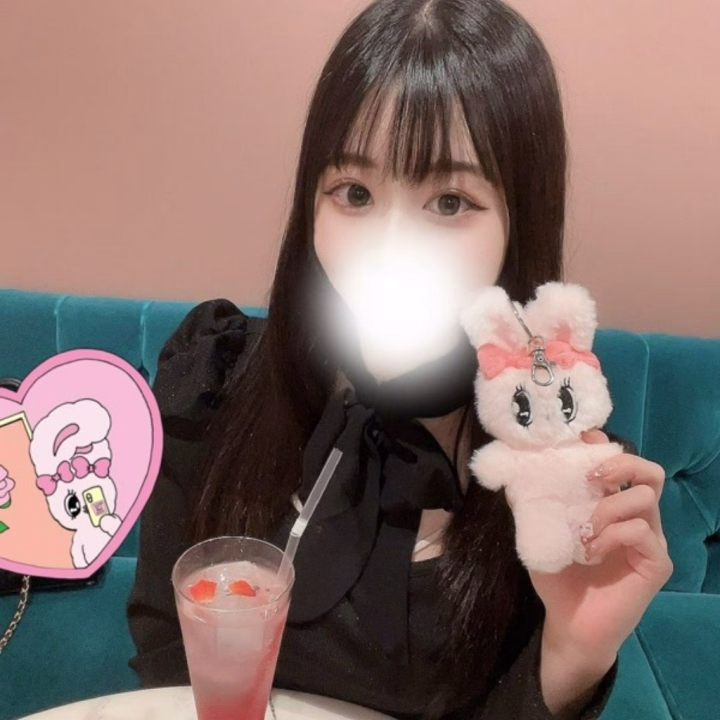こんばんは！
かりんです♡


少しお久しぶりになってしまいました🫠🫠


本日19時~22時まで出勤です！


最近短い日が多いですが予定会うお兄様会いに来てくれたら嬉しいです🤍