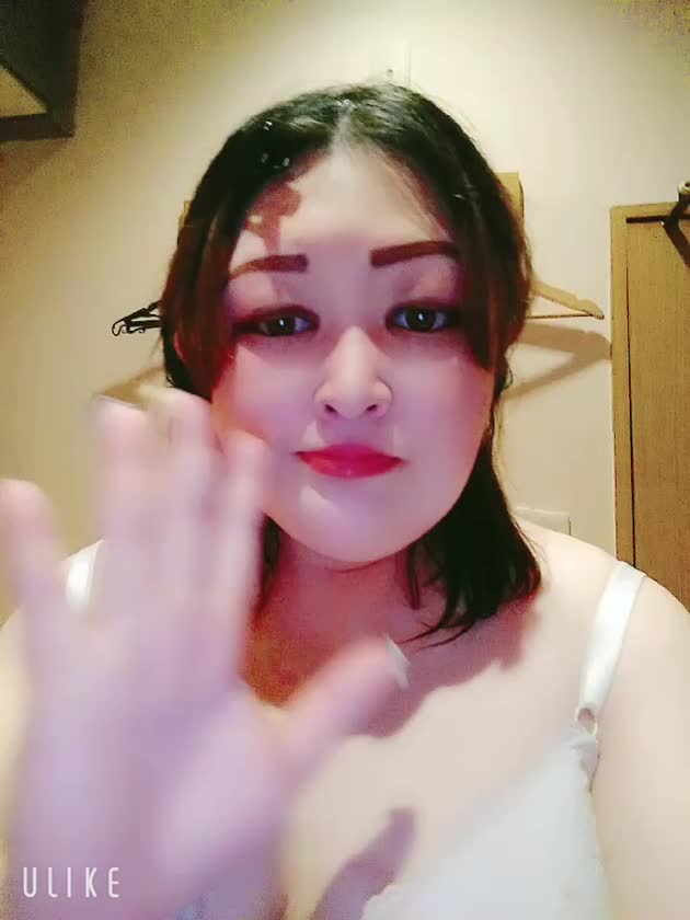 よしちゃんの動画
アップしました👧🏻‎✌️

今回は手を振る
よしちゃんです👧🏻‎✋

可愛いなと思いましたら
いいねお願いします❤️👈

✋(  ˙꒳​˙ ✋)ﾄﾞｽｺｰｲ

よし👧🏻‎💙