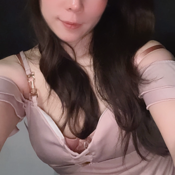 こんにちは、ゆねです！

なんだかお久しぶりの投稿になってしまいました🥹

明日からまた出勤しますので
ぜひ会いに来てくださったら嬉しいです！

よろしくお願いいたします！