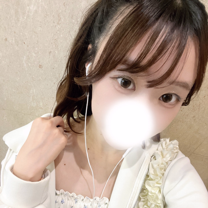 お久しぶりです✨

せなの来週の出勤情報🎶
6/16 19:30〜24:00
6/18 19:30〜24:00
6/20  8:30〜13:30

暑くなってきたけど
店内お部屋は涼しくしてるので
ぜひご来店ご予約お待ちしております♡
