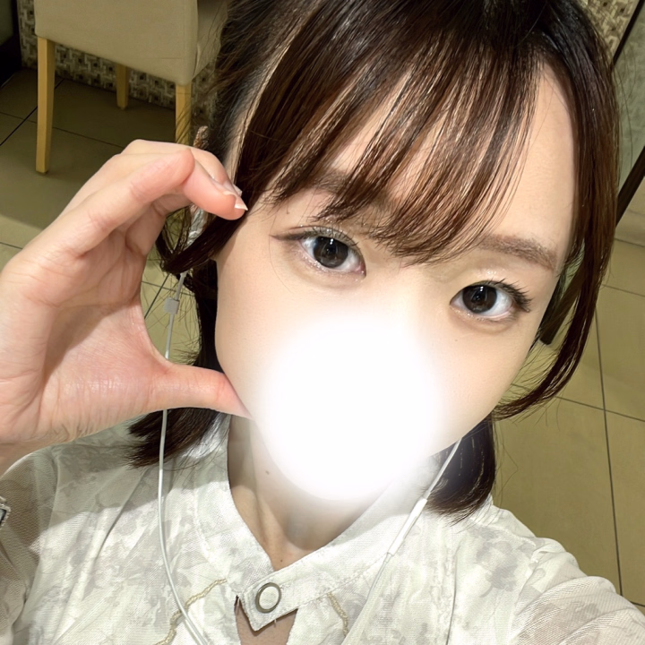 こんばんは せなです🎀
今週の出勤載せちゃいます！

5/19 19:30〜24:00
5/21 19:30〜24:00
5/22 19:30〜24:00
5/24 8:30〜24:00

中洲店 2・5号館にて出勤してます✨

色んなお兄様とえちえちなお時間過ごしたいなって思ってます、、💖

ご予約お待ちしておりますᐡ𓂂- · -𓂂ᐡ♡